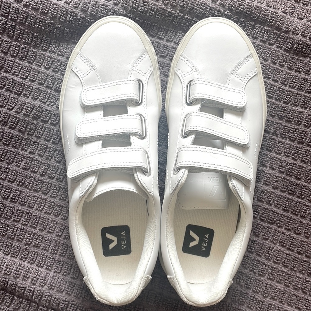 Veja Recife women’s sneaker sz 7